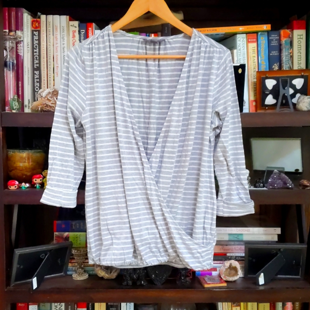 Cross front stripes